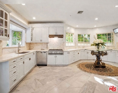 2258 Gloaming Way - Photo Thumbnail 4