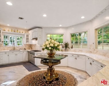 2258 Gloaming Way - Photo Thumbnail 5