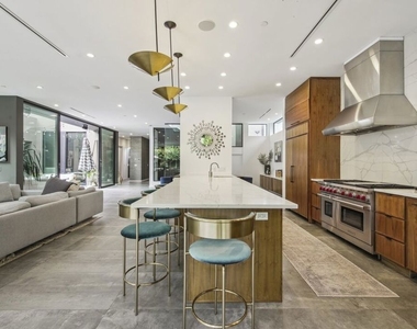 1506 Walnut Avenue - Photo Thumbnail 6
