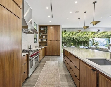 1506 Walnut Avenue - Photo Thumbnail 7