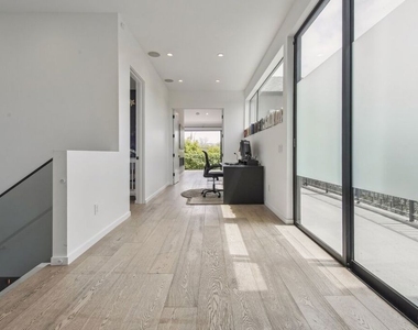 1506 Walnut Avenue - Photo Thumbnail 12