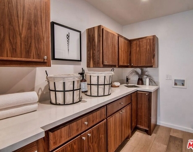 1506 Walnut Avenue - Photo Thumbnail 22