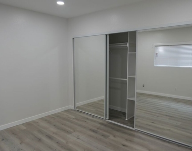 10836 Camarillo Street - Photo Thumbnail 9