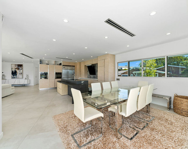 849 Glenmere Way - Photo Thumbnail 15