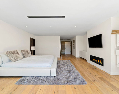 849 Glenmere Way - Photo Thumbnail 20