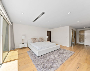 849 Glenmere Way - Photo Thumbnail 22