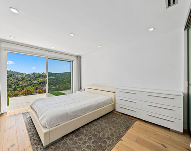 849 Glenmere Way - Photo Thumbnail 23