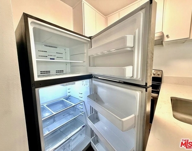 5805 W 8th Street - Photo Thumbnail 15