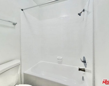 5805 W 8th Street - Photo Thumbnail 17