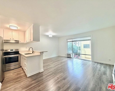 5805 W 8th Street - Photo Thumbnail 9