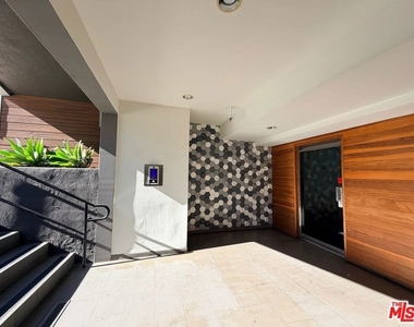 5805 W 8th Street - Photo Thumbnail 7