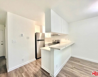 5805 W 8th Street - Photo Thumbnail 13