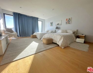 9300 Warbler Way - Photo Thumbnail 28