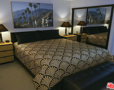 500 E Amado Road - Photo Thumbnail 5