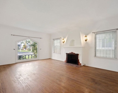 436 S Rexford Drive - Photo Thumbnail 2