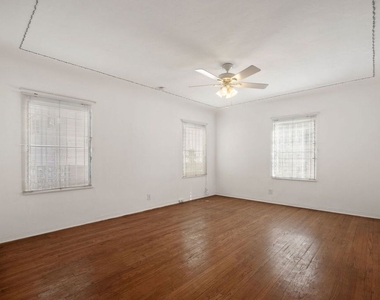 436 S Rexford Drive - Photo Thumbnail 12