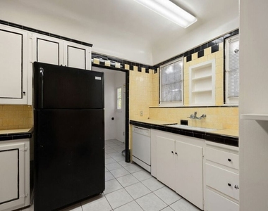 436 S Rexford Drive - Photo Thumbnail 6