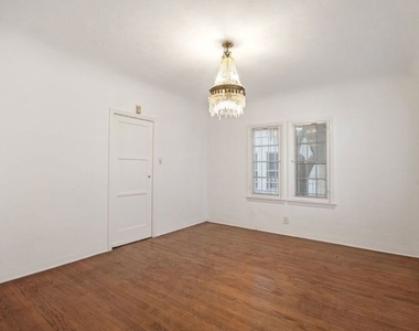 436 S Rexford Drive - Photo Thumbnail 3