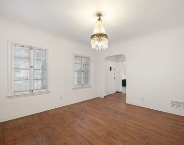 436 S Rexford Drive - Photo Thumbnail 4