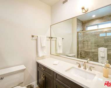8700 Chalmers Drive - Photo Thumbnail 12