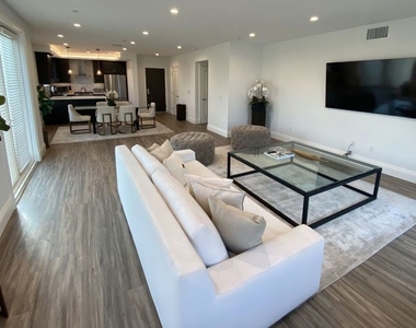 8700 Chalmers Drive - Photo Thumbnail 7