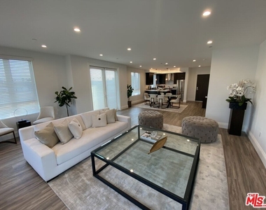 8700 Chalmers Drive - Photo Thumbnail 8