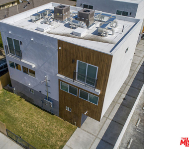 5221 Cleon Avenue - Photo Thumbnail 15