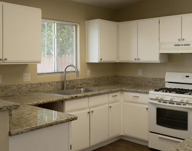 43730 Louisiana Street - Photo Thumbnail 7