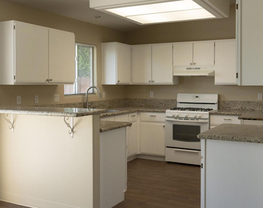 43730 Louisiana Street - Photo Thumbnail 5