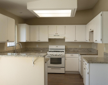 43730 Louisiana Street - Photo Thumbnail 6