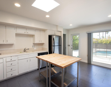 3033 E Verona Road - Photo Thumbnail 8