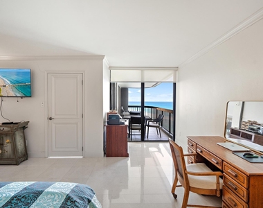 5380 N Ocean Drive - Photo Thumbnail 17