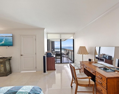 5380 N Ocean Drive - Photo Thumbnail 9