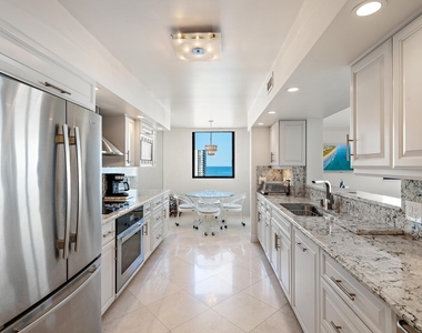 5380 N Ocean Drive - Photo Thumbnail 21