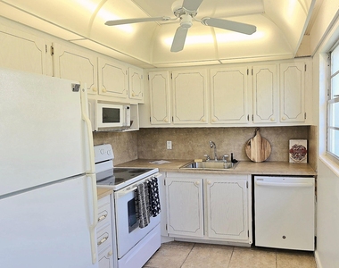 184 Tilford I - Photo Thumbnail 4