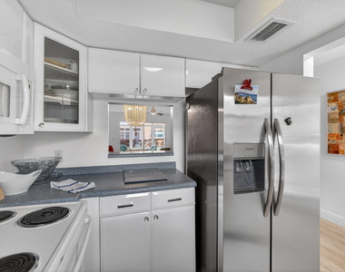 2950 Se Ocean Blvd Boulevard - Photo Thumbnail 14