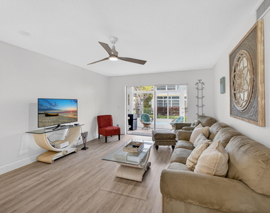 2950 Se Ocean Blvd Boulevard - Photo Thumbnail 5