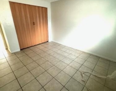 20682 Nw 38th Avenue - Photo Thumbnail 5