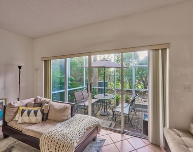 5121 Sabal Gardens Lane - Photo Thumbnail 4