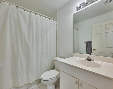 5121 Sabal Gardens Lane - Photo Thumbnail 10