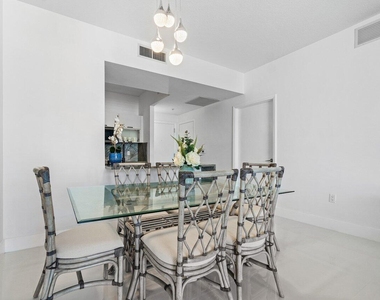 550 Okeechobee Boulevard - Photo Thumbnail 9