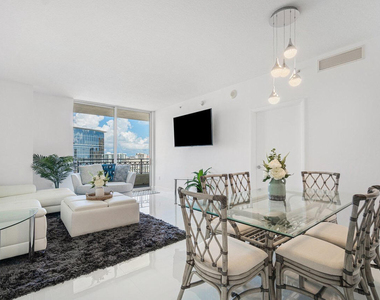 550 Okeechobee Boulevard - Photo Thumbnail 1