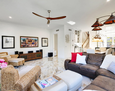 301 Del Sol Circle - Photo Thumbnail 25