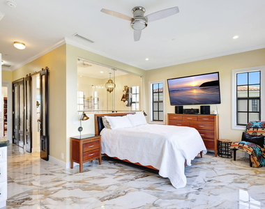 301 Del Sol Circle - Photo Thumbnail 32