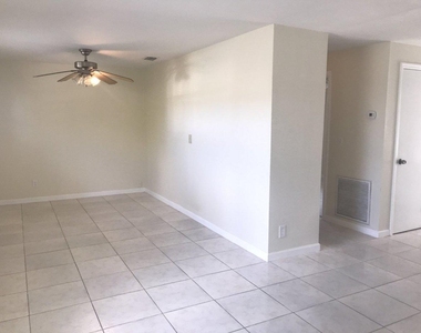 5320 Harriet Place - Photo Thumbnail 6