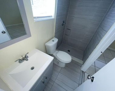 5320 Harriet Place - Photo Thumbnail 21