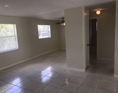 5320 Harriet Place - Photo Thumbnail 7