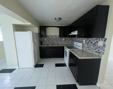 5320 Harriet Place - Photo Thumbnail 2