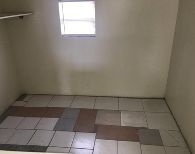 5320 Harriet Place - Photo Thumbnail 17