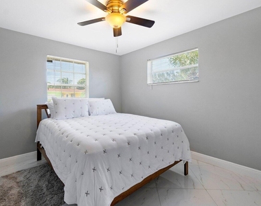1837 16th Avenue N - Photo Thumbnail 23